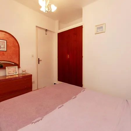 Comfortable In With Canal View Apartment *