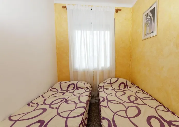 Apartman In Near Santa Margarita